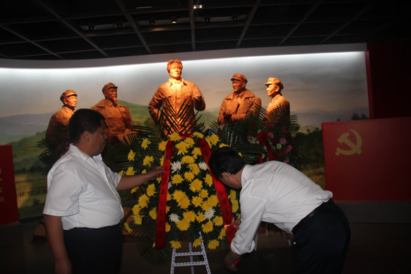 隴運(yùn)集團(tuán)公司黨委開展“不忘初心、牢記使命”紀(jì)念建黨98周年主題黨日活動