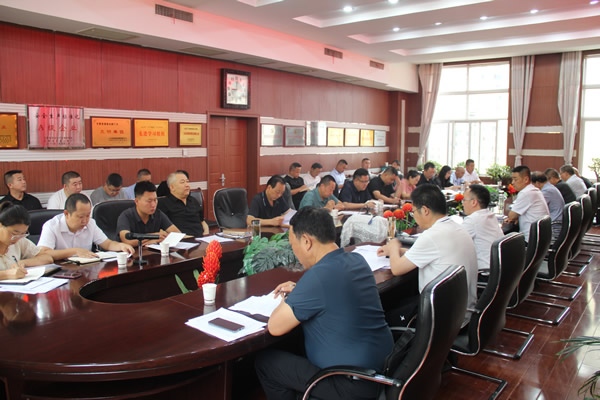 隴運集團(tuán)公司黨委召開理論學(xué)習(xí)中心組集中學(xué)習(xí)暨黨委(擴大)會和2025年上半年