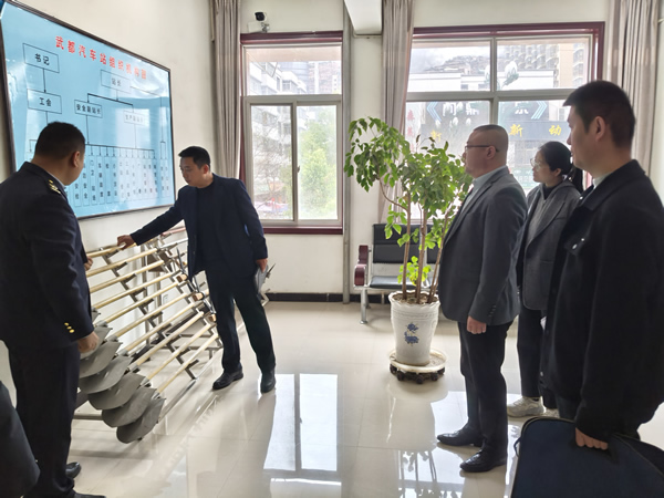 隴南市隴運集團公司黨委書記、董事長馬明喜帶隊開展安全生產(chǎn)檢查
